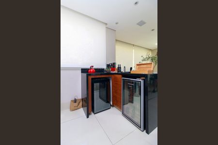 Apartamento à venda com 238m², 4 quartos e 4 vagas Apartamento à venda com 238m², 4 quartos e 4 vagasSala - Varanda