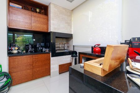 Apartamento à venda com 238m², 4 quartos e 4 vagas Apartamento à venda com 238m², 4 quartos e 4 vagasSala - Varanda