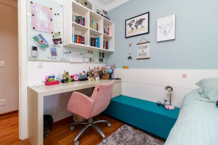 Apartamento à venda com 238m², 4 quartos e 4 vagas Apartamento à venda com 238m², 4 quartos e 4 vagasSuíte 2