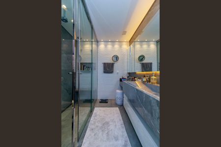 Apartamento à venda com 238m², 4 quartos e 4 vagas Apartamento à venda com 238m², 4 quartos e 4 vagasSuíte Principal - Banheiro