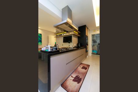 Apartamento à venda com 238m², 4 quartos e 4 vagas Apartamento à venda com 238m², 4 quartos e 4 vagasCozinha