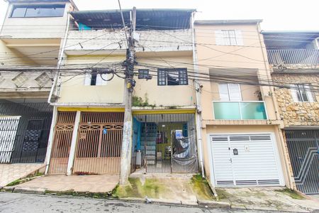 Casa para alugar com 90m², 3 quartos e 1 vagaFachada + Plaquinha