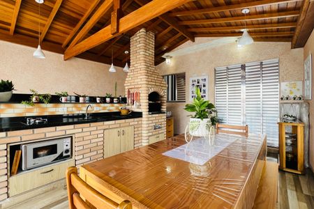 Casa à venda com 170m², 3 quartos e 4 vagasÁrea gourmet