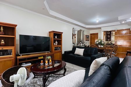 Casa à venda com 170m², 3 quartos e 4 vagasSala