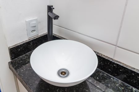 Apartamento para alugar com 45m², 2 quartos e sem vaga Apartamento para alugar com 45m², 2 quartos e sem vagaBanheiro