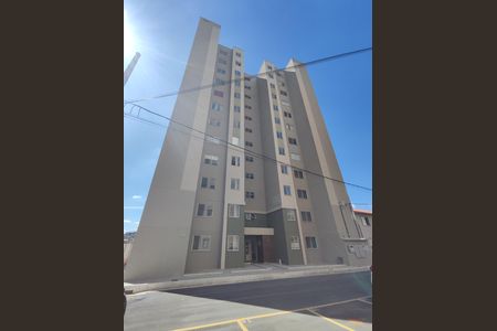 Apartamento para alugar com 43m², 2 quartos e 1 vaga Apartamento para alugar com 43m², 2 quartos e 1 vagaFachada