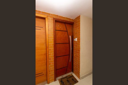 Apartamento para alugar com 61m², 2 quartos e 1 vaga Apartamento para alugar com 61m², 2 quartos e 1 vagaEntrada