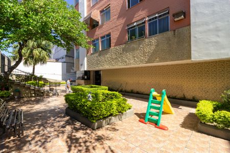 Apartamento para alugar com 61m², 2 quartos e 1 vaga Apartamento para alugar com 61m², 2 quartos e 1 vagaÁrea comum - Playground