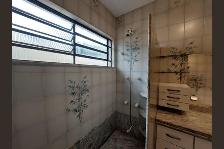 Casa à venda com 210m², 4 quartos e 2 vagas Casa à venda com 210m², 4 quartos e 2 vagasBanheiro da Suíte