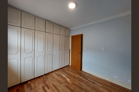 Casa à venda com 210m², 4 quartos e 2 vagas Casa à venda com 210m², 4 quartos e 2 vagasQuarto 2