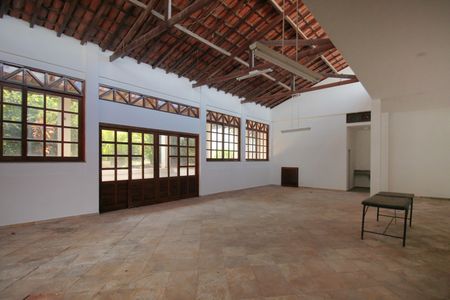 Casa à venda com 800m², 5 quartos e 10 vagasGalpão