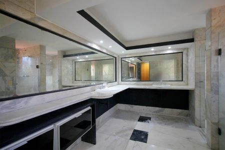 Casa à venda com 800m², 5 quartos e 10 vagasBanheiro da Suíte 1