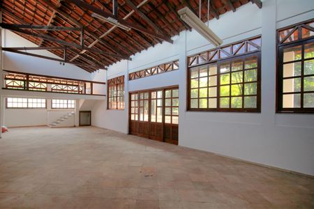 Casa à venda com 800m², 5 quartos e 10 vagasGalpão