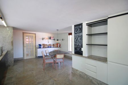 Casa à venda com 800m², 5 quartos e 10 vagasCozinha