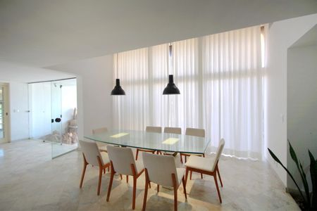 Casa à venda com 800m², 5 quartos e 10 vagasSala