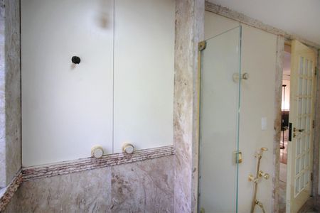 Casa à venda com 800m², 5 quartos e 10 vagasBanheiro