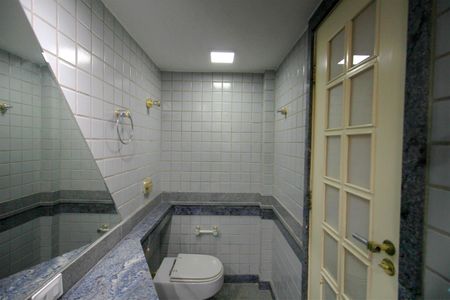 Casa à venda com 800m², 5 quartos e 10 vagasBanheiro da Suíte 3