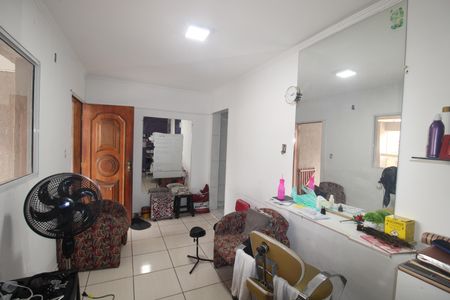 Casa à venda com 210m², 6 quartos e 1 vagaCasa 2 - Sala