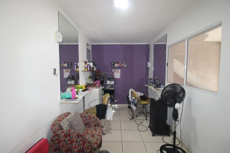 Casa à venda com 210m², 6 quartos e 1 vagaCasa 2 - Sala