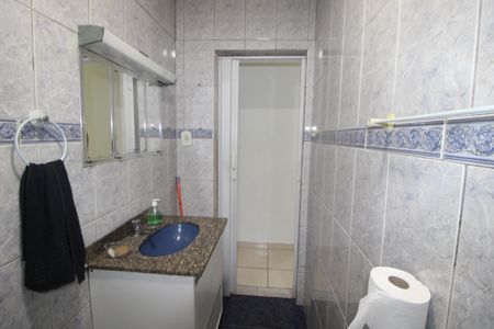 Casa à venda com 210m², 6 quartos e 1 vagaCasa 2 - Banheiro 2