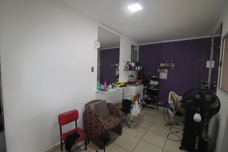 Casa à venda com 210m², 6 quartos e 1 vagaCasa 2 - Sala