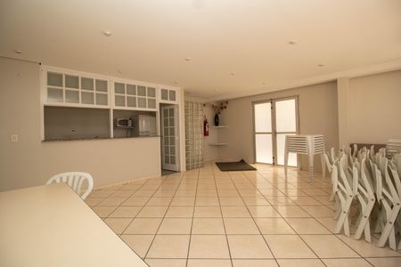 Apartamento à venda com 78m², 3 quartos e 1 vaga Apartamento à venda com 78m², 3 quartos e 1 vagaÁrea comum - Salão de festas