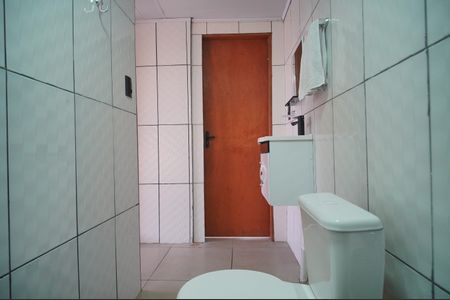 Casa à venda com 240m², 3 quartos e 2 vagasBanheiro 4