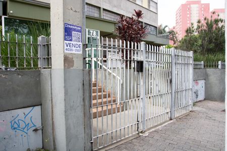 Apartamento para alugar com 67m², 2 quartos e 1 vagaFachada + Placa