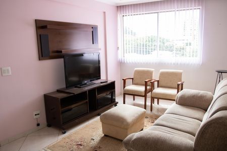 Apartamento para alugar com 67m², 2 quartos e 1 vagaSala