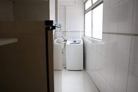 Apartamento para alugar com 67m², 2 quartos e 1 vagaÁrea de Serviço