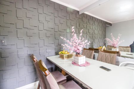 Apartamento à venda com 105m², 2 quartos e 2 vagas Apartamento à venda com 105m², 2 quartos e 2 vagasSala de Jantar