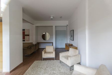 Apartamento à venda com 105m², 2 quartos e 2 vagas Apartamento à venda com 105m², 2 quartos e 2 vagasHall social