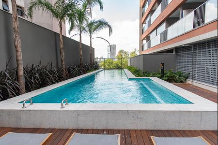 Studio à venda com 25m², 1 quarto e 1 vaga Studio à venda com 25m², 1 quarto e 1 vagaPiscina
