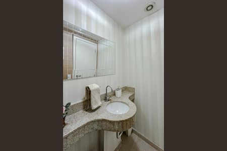 Apartamento para alugar com 137m², 3 quartos e 2 vagasLavabo