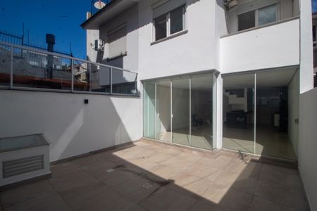 Apartamento à venda com 200m², 2 quartos e 2 vagasQuintal