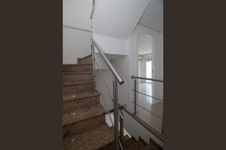 Apartamento à venda com 200m², 2 quartos e 2 vagasCorredor