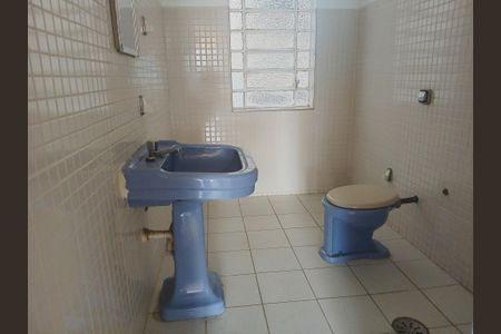 Apartamento para alugar com 130m², 2 quartos e sem vagaBanheiro