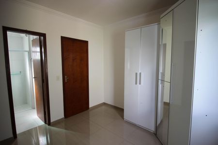 Apartamento para alugar com 64m², 2 quartos e 1 vagaSuíte