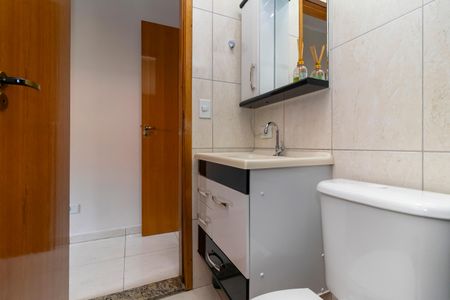 Casa à venda com 84m², 2 quartos e 2 vagasBanheiro da Suíte 2