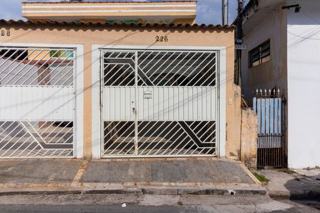 Casa à venda com 84m², 2 quartos e 2 vagasFachada