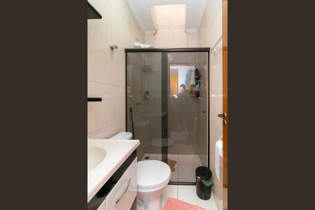 Casa à venda com 84m², 2 quartos e 2 vagasBanheiro da Suíte 2