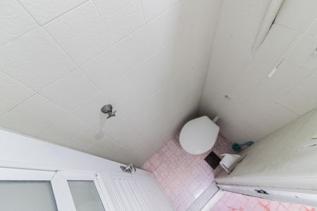 Apartamento à venda com 85m², 2 quartos e sem vaga Apartamento à venda com 85m², 2 quartos e sem vagaBanheiro de Serviço