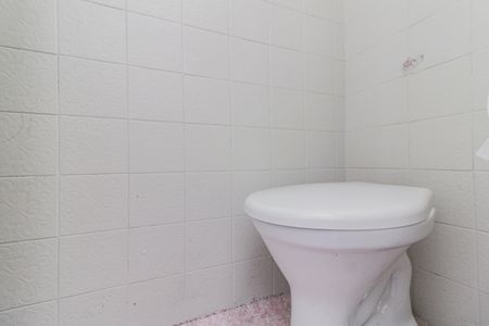 Apartamento à venda com 85m², 2 quartos e sem vaga Apartamento à venda com 85m², 2 quartos e sem vagaBanheiro de Serviço