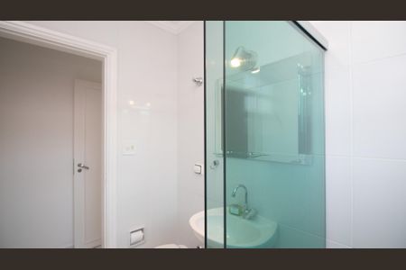 Casa à venda com 245m², 5 quartos e 4 vagasBanheiro da Suíte 2