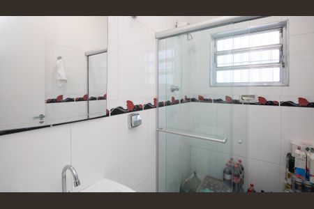 Casa à venda com 245m², 5 quartos e 4 vagasBanheiro de serviço