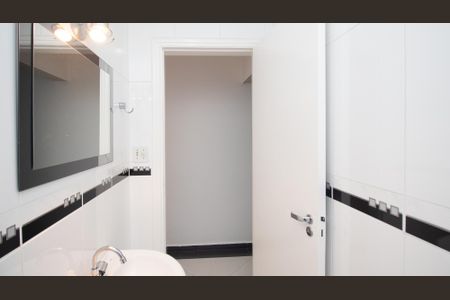 Casa à venda com 245m², 5 quartos e 4 vagasLavabo