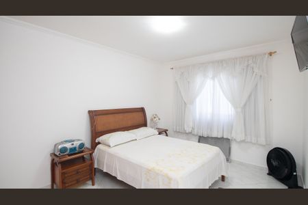 Casa à venda com 245m², 5 quartos e 4 vagasSuíte 2