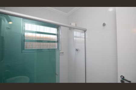 Casa à venda com 245m², 5 quartos e 4 vagasBanheiro da Suíte 2