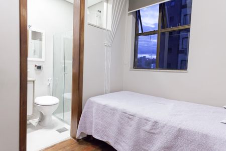 Apartamento à venda com 180m², 4 quartos e 2 vagasQuarto de Serviço