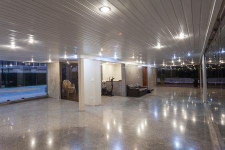 Apartamento à venda com 180m², 4 quartos e 2 vagasÁrea comum